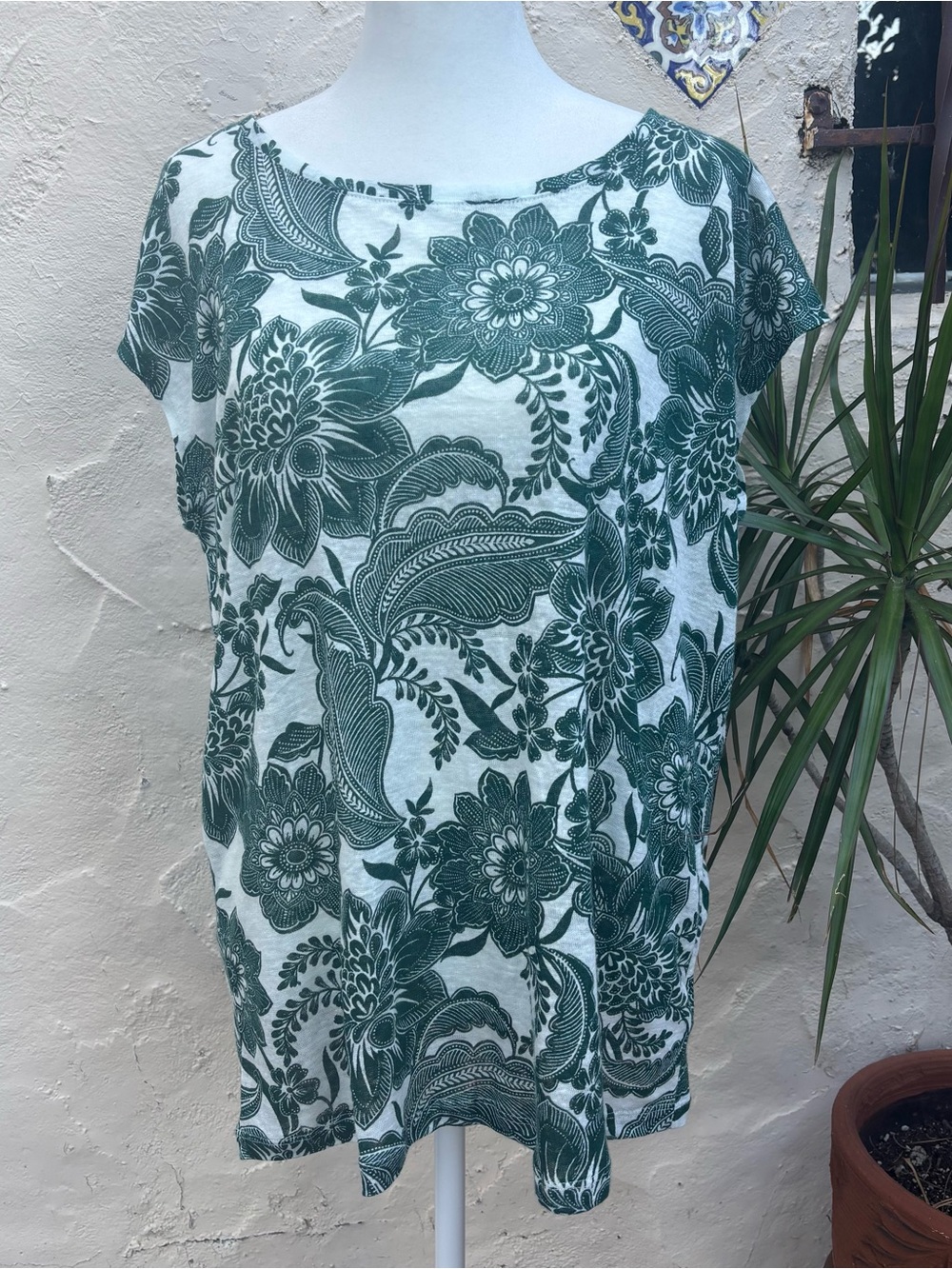 Rachel Zoe White Scoop Neck Linen Tunic with Green Floral Print
